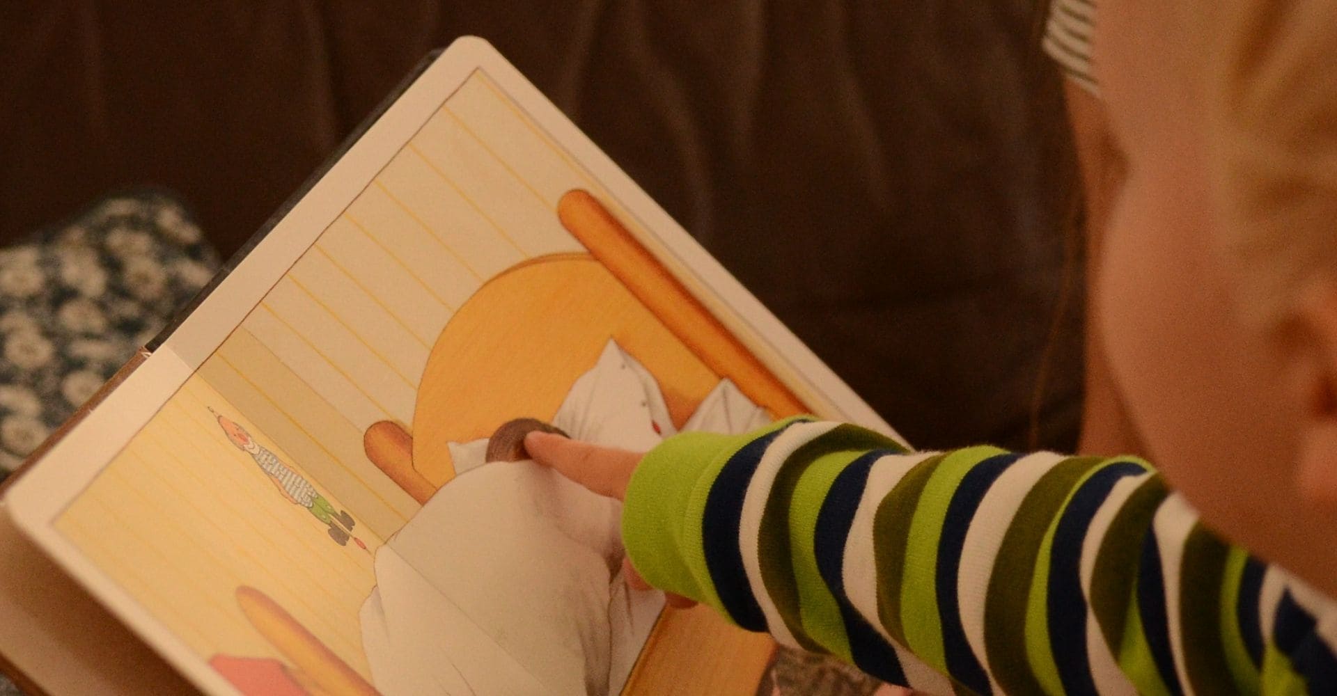 Mein Kind findet Vorlesen doof 7 Tipps, wie du dein Kind für Bücher begeistern kannst